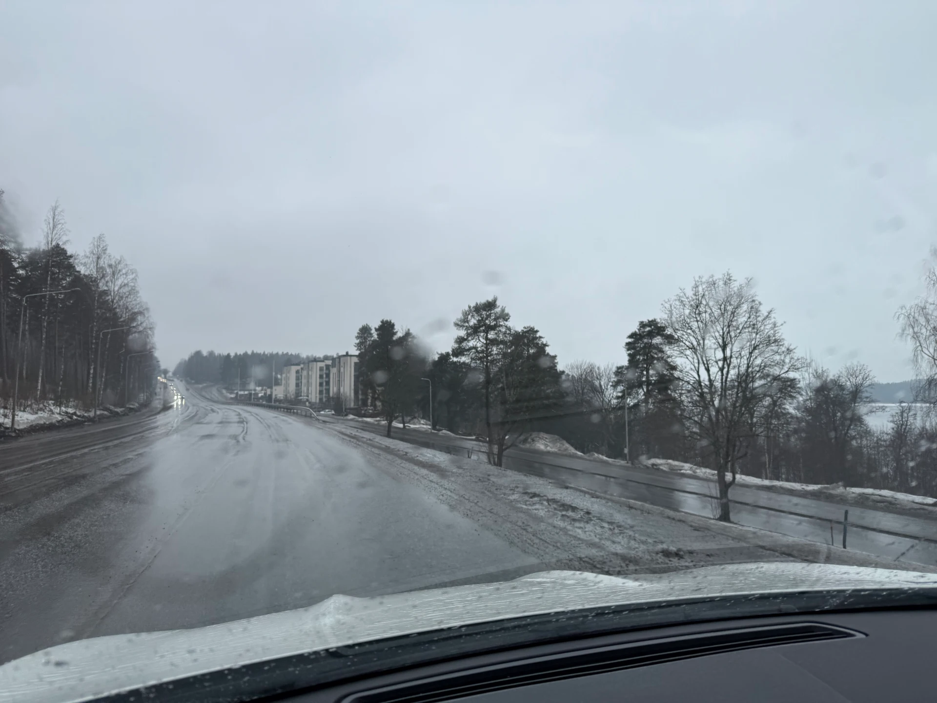 Maisema maaliskuun lopussa Lappeenrannassa - Balls to the Wall blogi